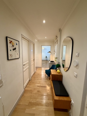 Couloir bureau 20m2.jpeg